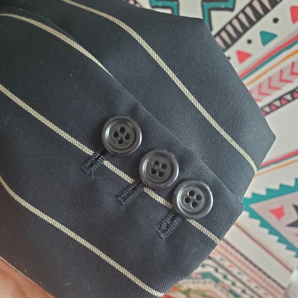 4/$12💞Pinstripe Blazer - Picture 4 of 5